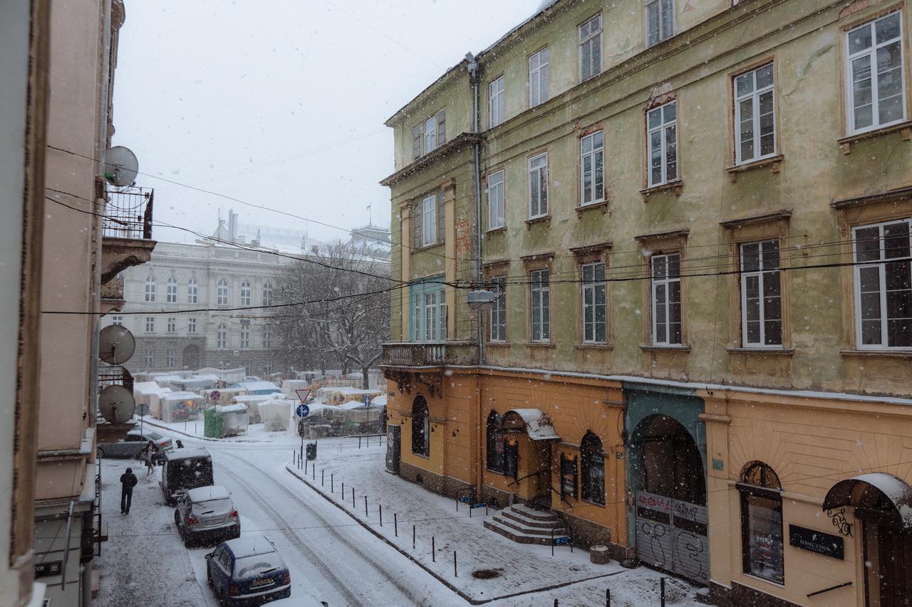Apartments On Teatralna 26 Лвив Екстериор снимка