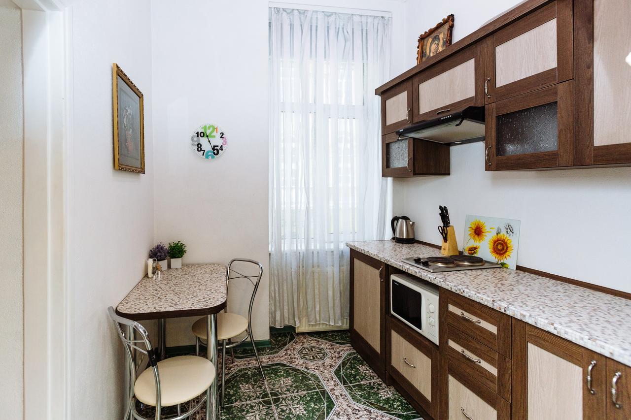 Apartments On Teatralna 26 Лвив Екстериор снимка